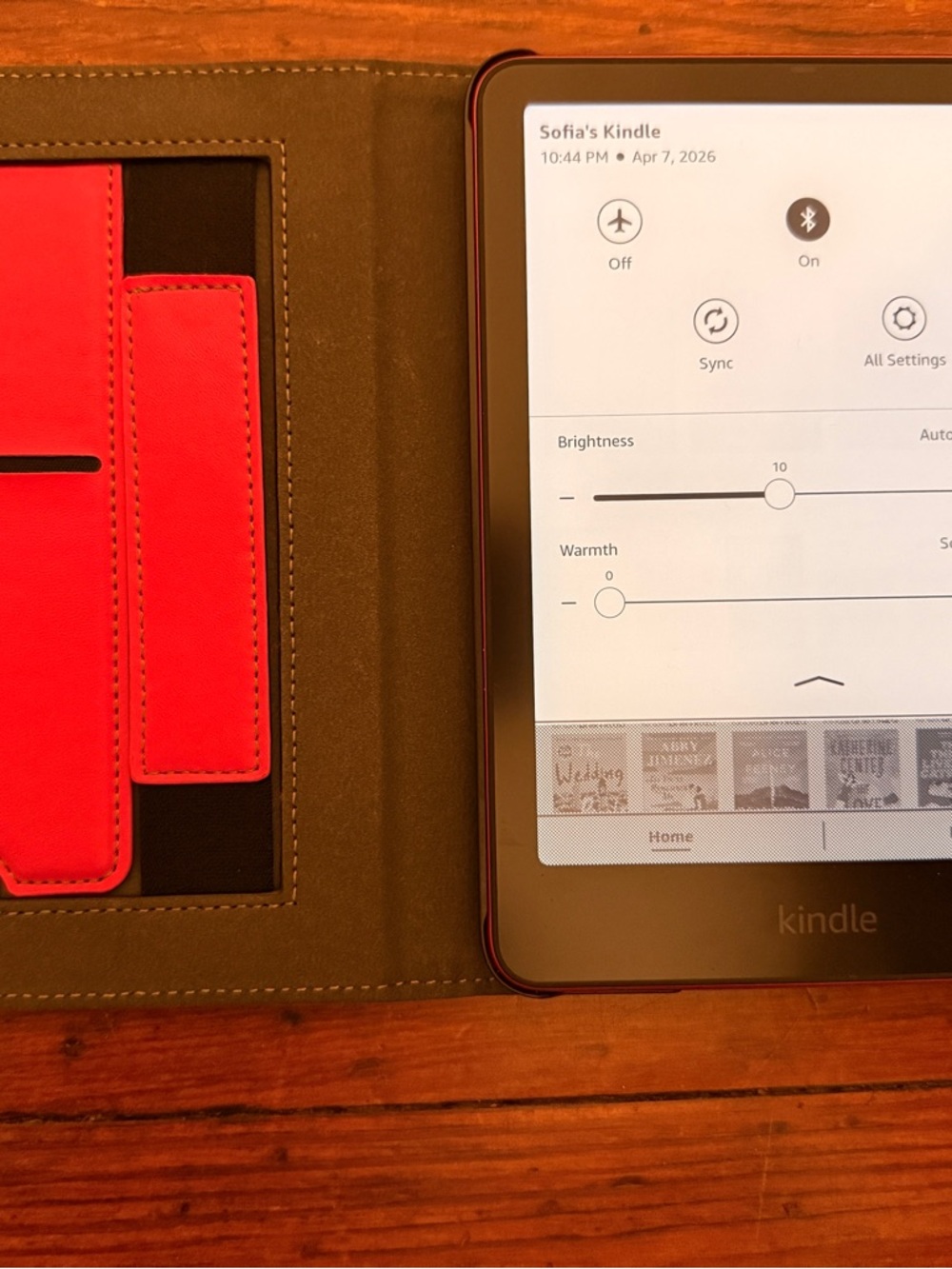 Amazon Kindle E-Reader - Pink - Picture 5 of 6